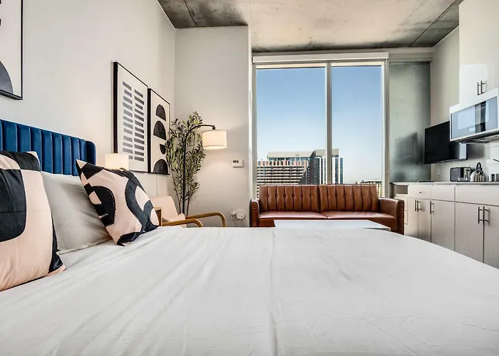 Boulevard Highrise Stu Sky Pool Parking Gym 20 Apartment