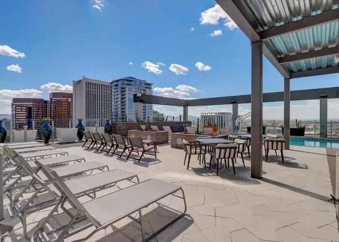 Apartment Boulevard Highrise Stu Sky Pool Parking Gym 20