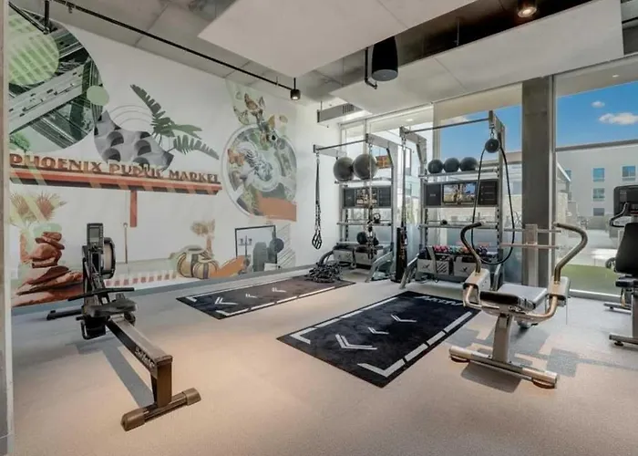 Boulevard Highrise Stu Sky Pool Parking Gym 20 *